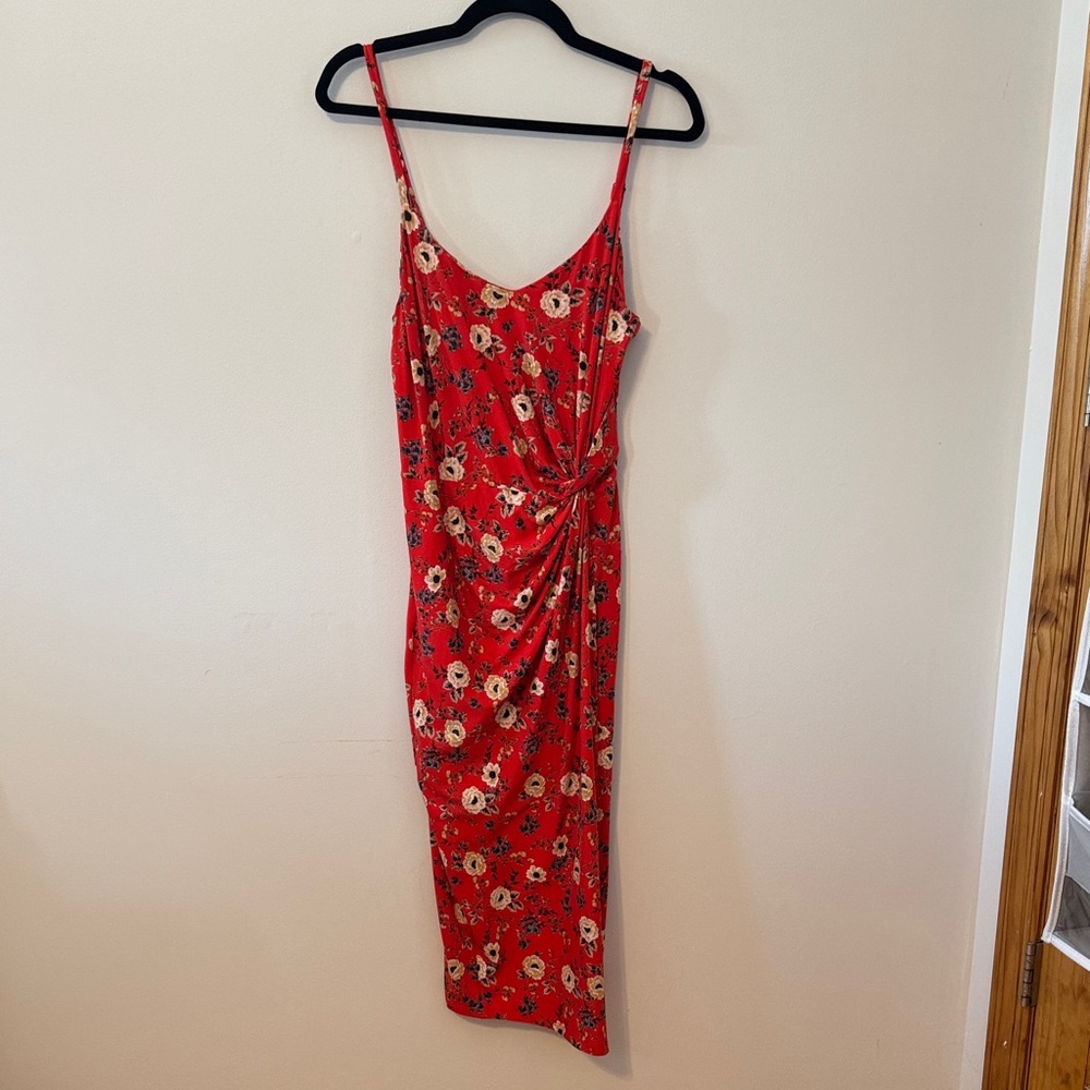 Nine Britton Red Floral Midi Dress